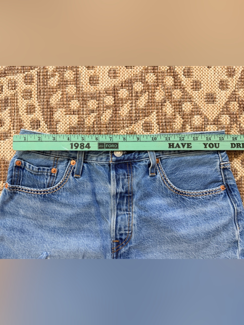 Levi's 501 Womens Cut Off Denim Shorts Sz 29 (30.5) Distressed Button Fly EC - Picture 9 of 15